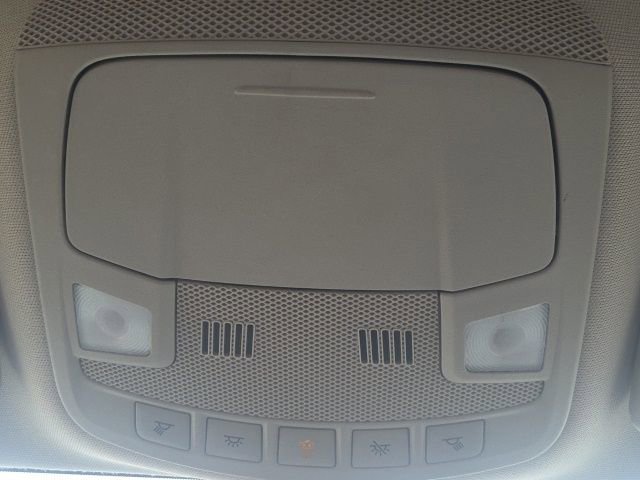 Used 2020 Ford Fusion SE image 26