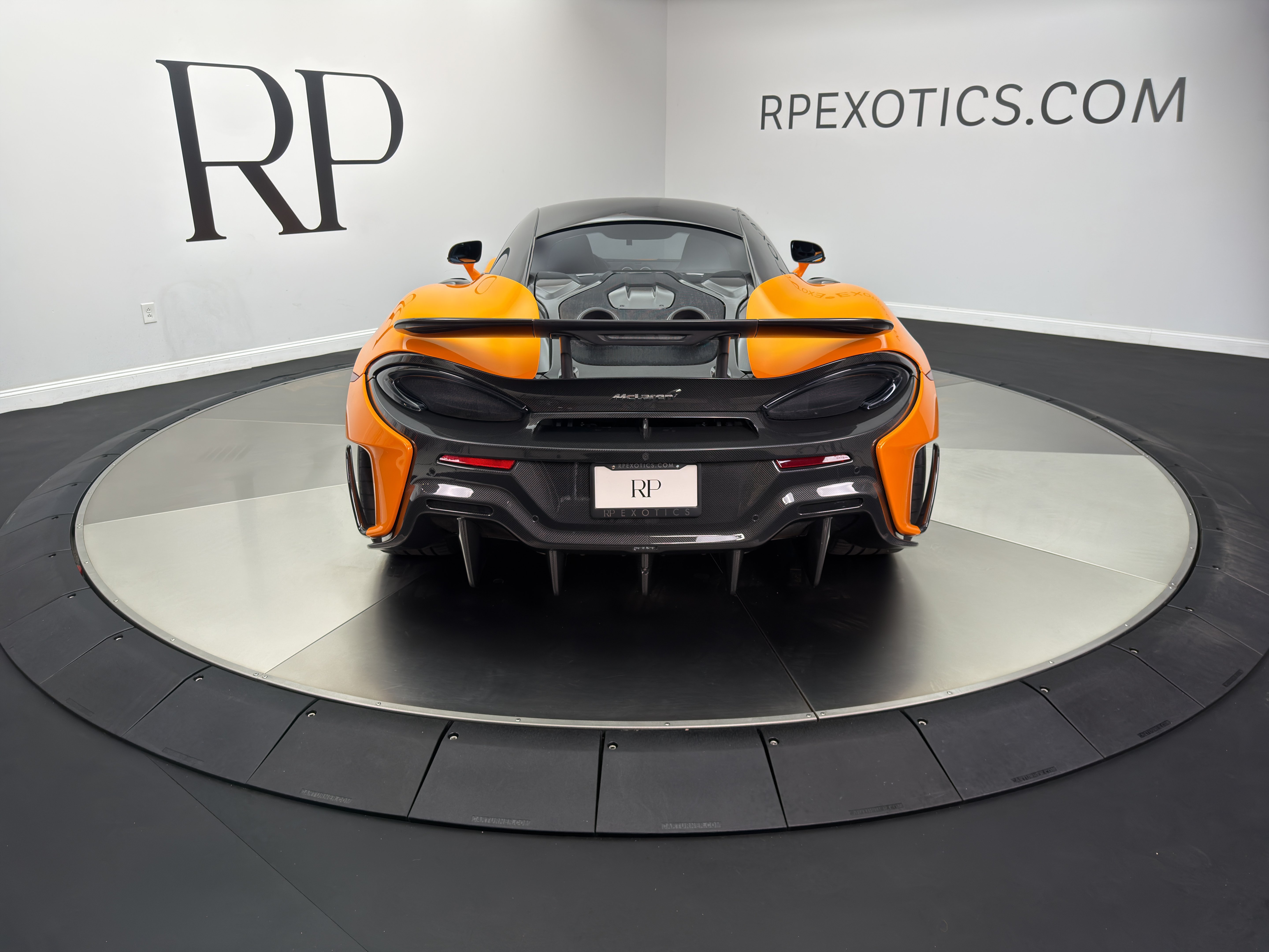 Used 2019 McLaren 600LT RWD image 5