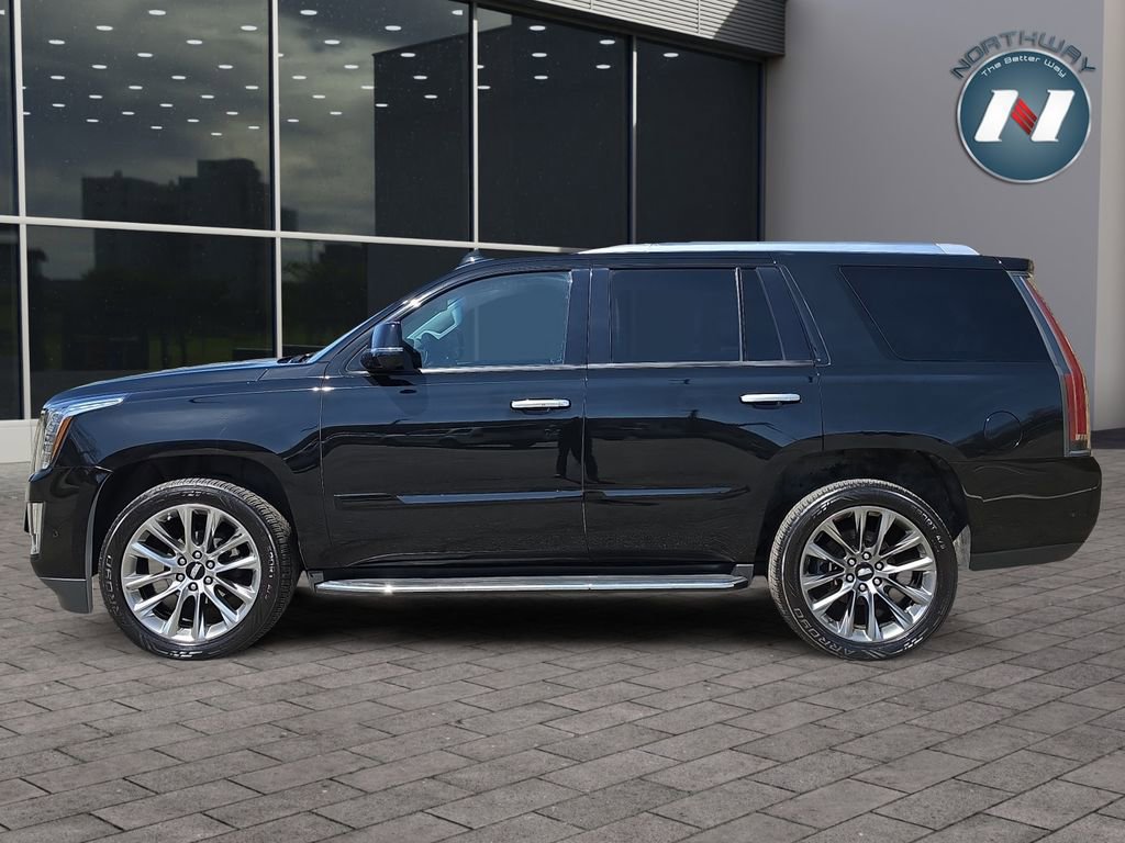 Used 2019 Cadillac Escalade Luxury w/ Escalade Sport Edition AWD/4WD image 2