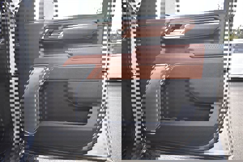 Used 2024 GMC Sierra 3500 Denali Ultimate image 27