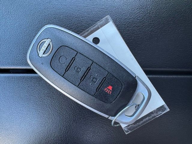 Used 2023 Nissan Rogue SV image 26