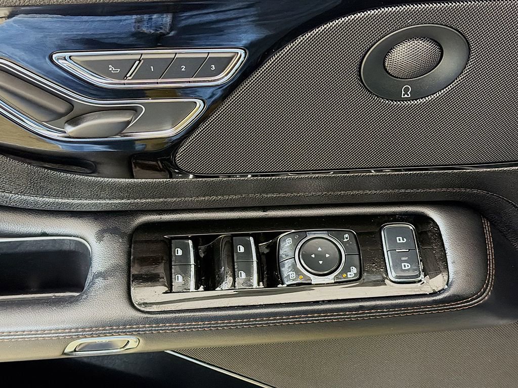 Used 2024 Lincoln Aviator Reserve AWD/4WD image 31