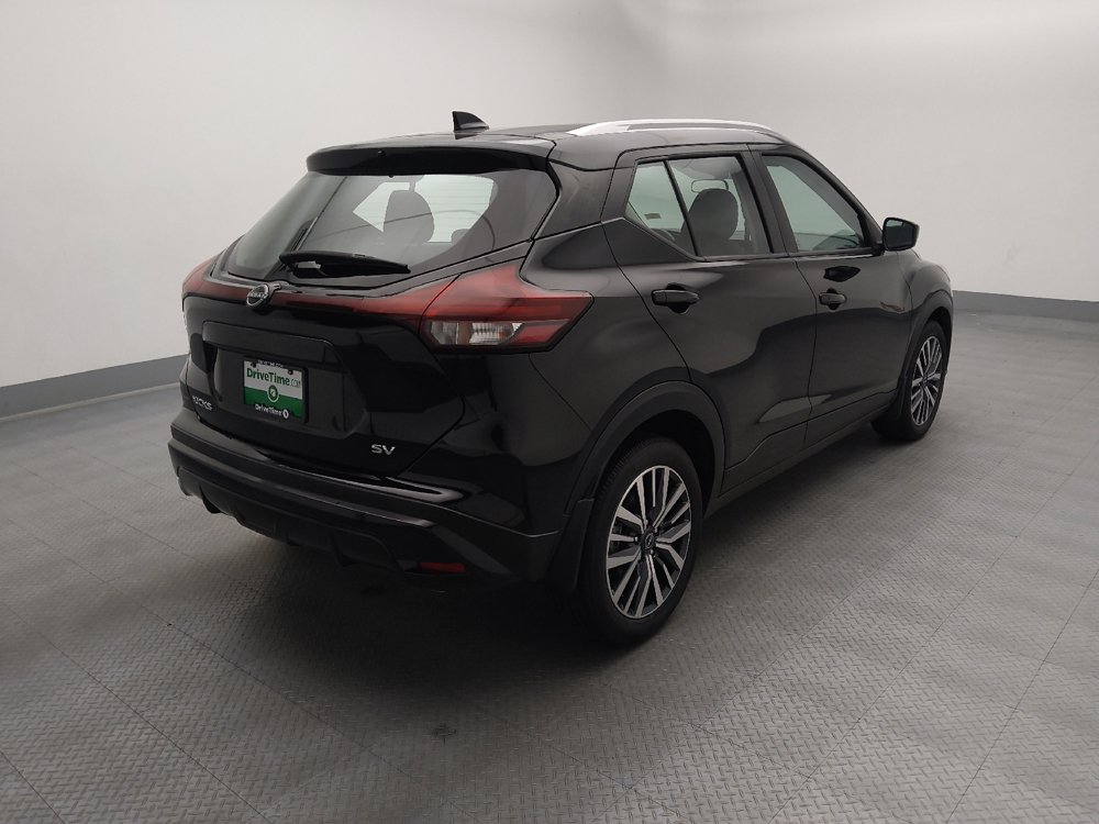 Used 2023 Nissan Kicks SV FWD image 9