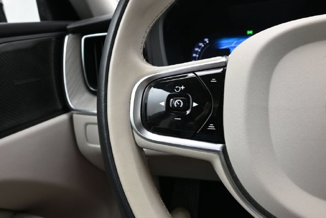 Used 2023 Volvo XC60 B6 Ultimate w/ Climate Package AWD/4WD image 26