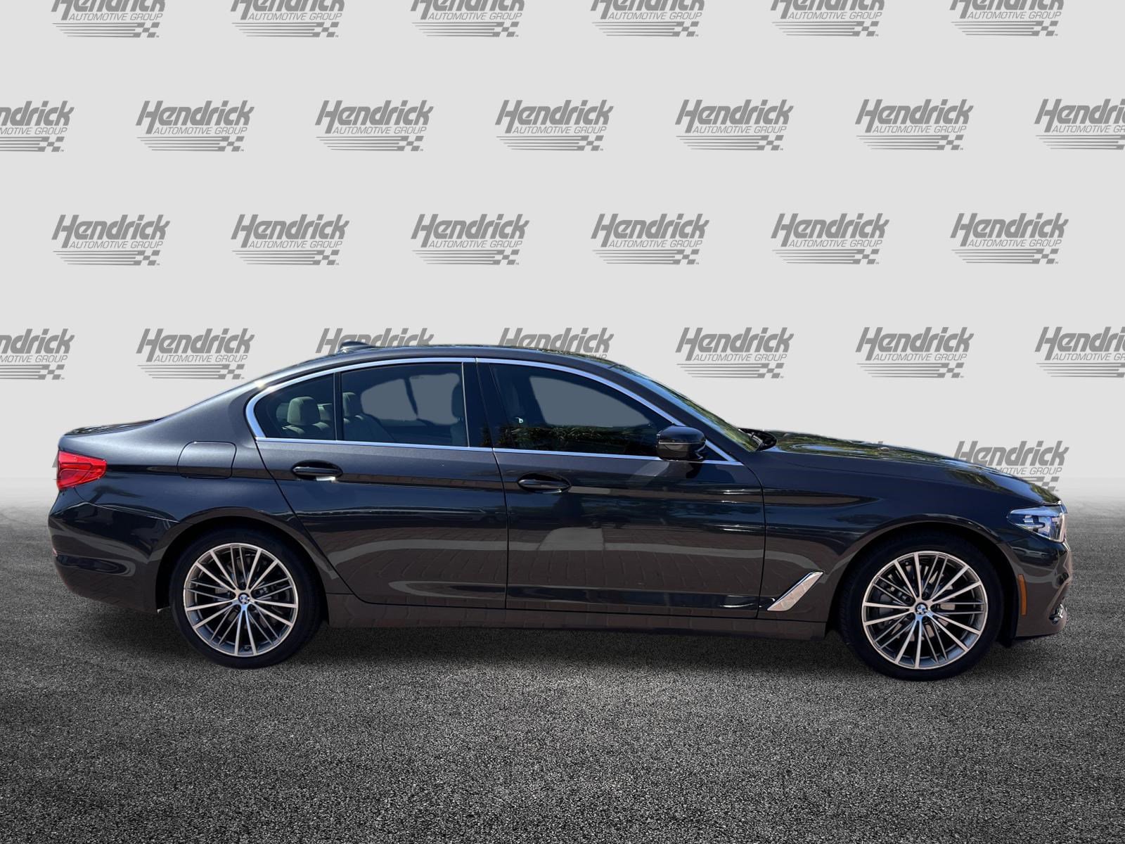 Used 2019 BMW 540i w/ Luxury Seating Package RWD image 11