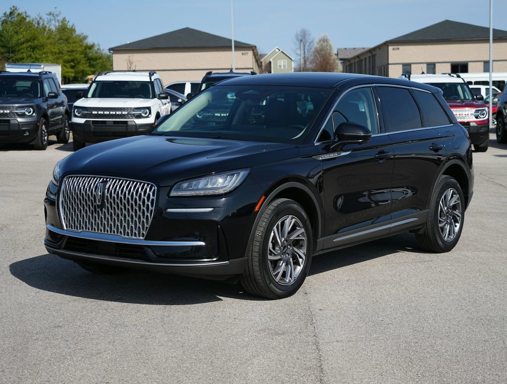 Used 2023 Lincoln Corsair AWD w/ Equipment Group 101A image 9