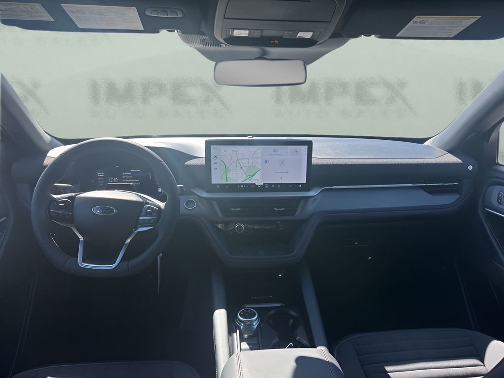 Used 2025 Ford Explorer ST-Line w/ Premium Package image 14