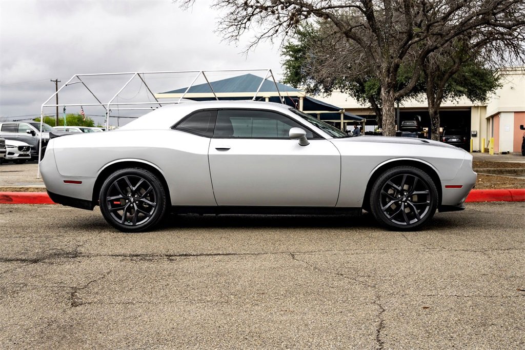 Used 2021 Dodge Challenger SXT w/ Blacktop Package image 4