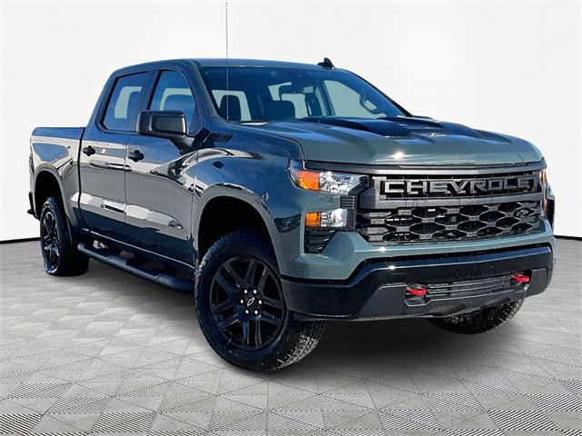 New 2026 Chevrolet Silverado 1500 Custom Trail Boss w/ LPO, Dark Essentials Package