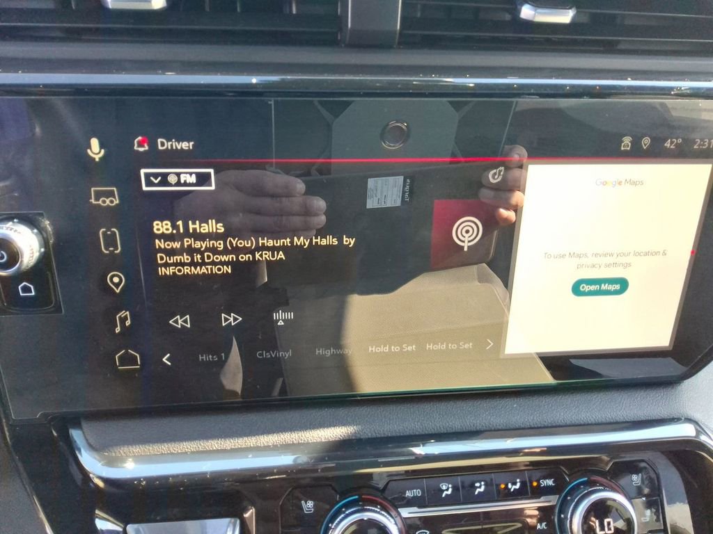 Used 2023 GMC Sierra 1500 AT4 w/ Technology Package image 14