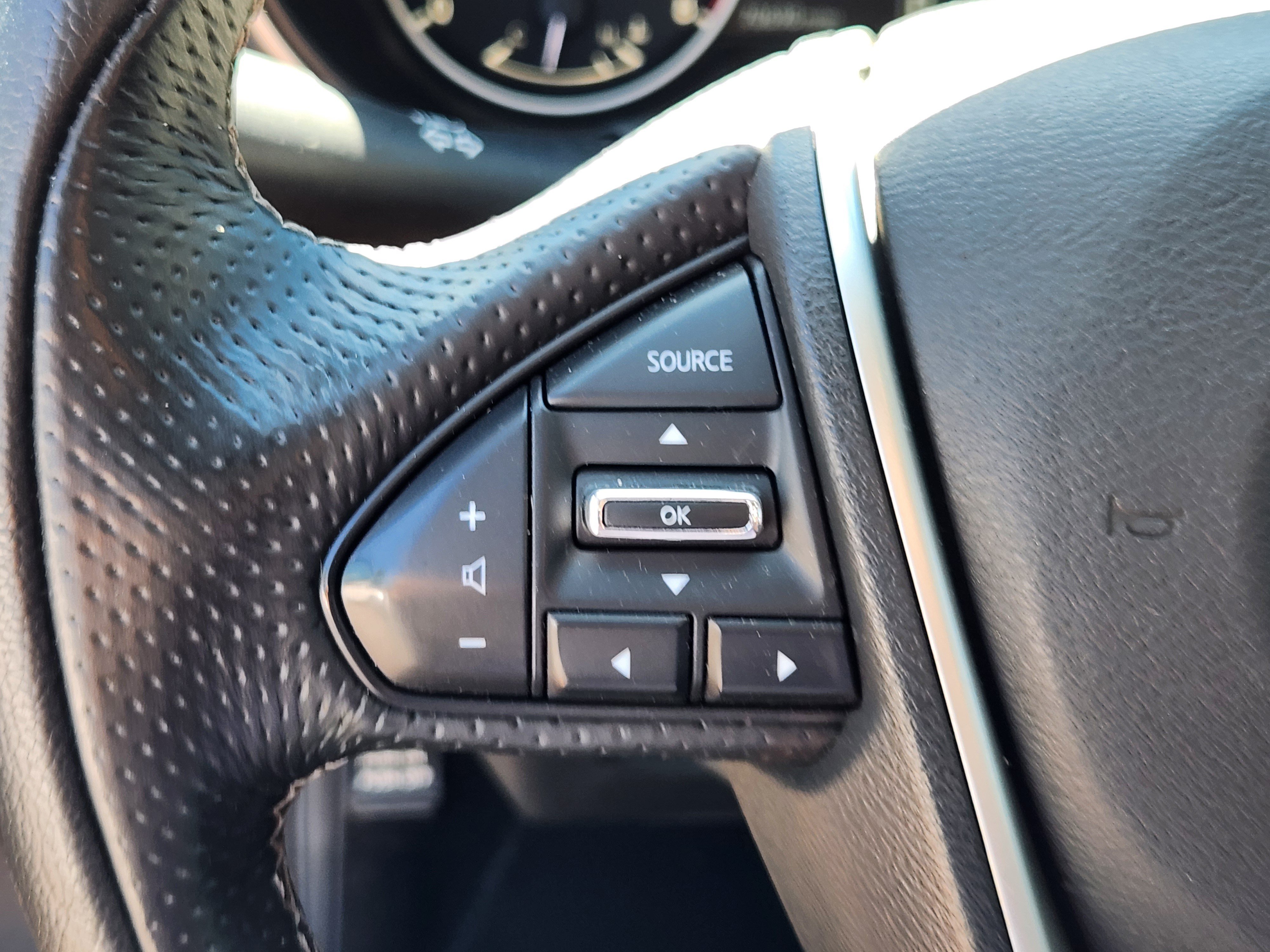 Certified 2019 Nissan Maxima 3.5 SV w/ Floor Mat Group FWD image 23