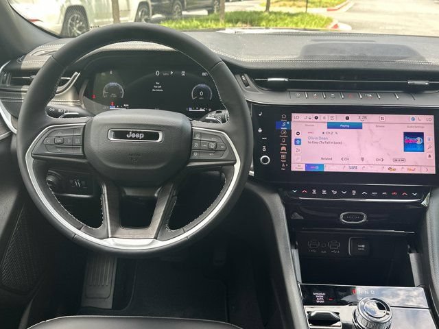 New 2026 Jeep Grand Cherokee Limited AWD/4WD image 22