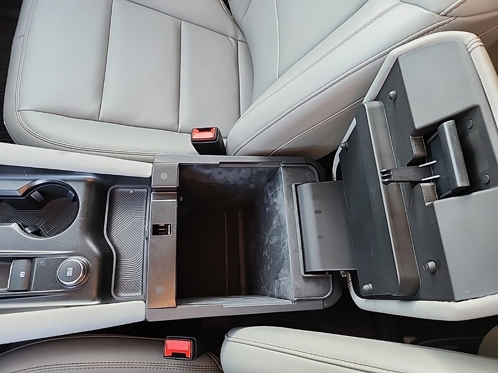 New 2025 Ford Explorer Active w/ Active Comfort Package image 38