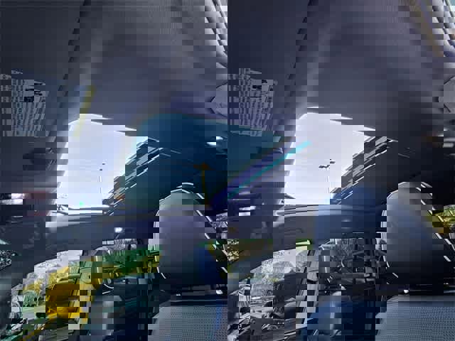 Used 2024 Volkswagen Atlas SEL Premium R-Line image 12