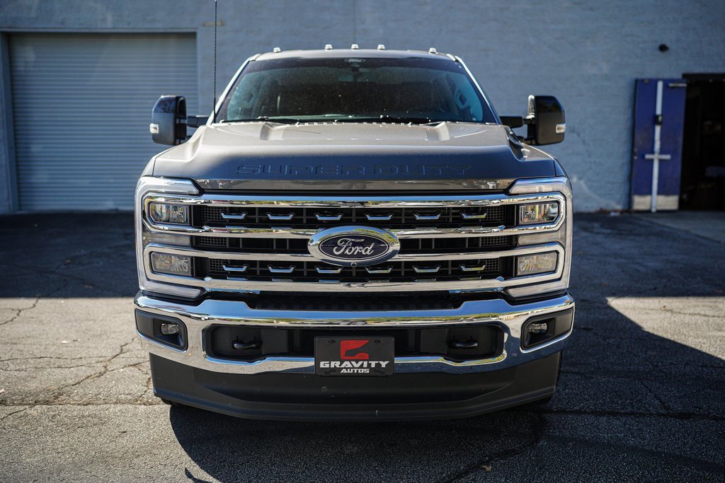 Used 2025 Ford F350 Lariat image 4