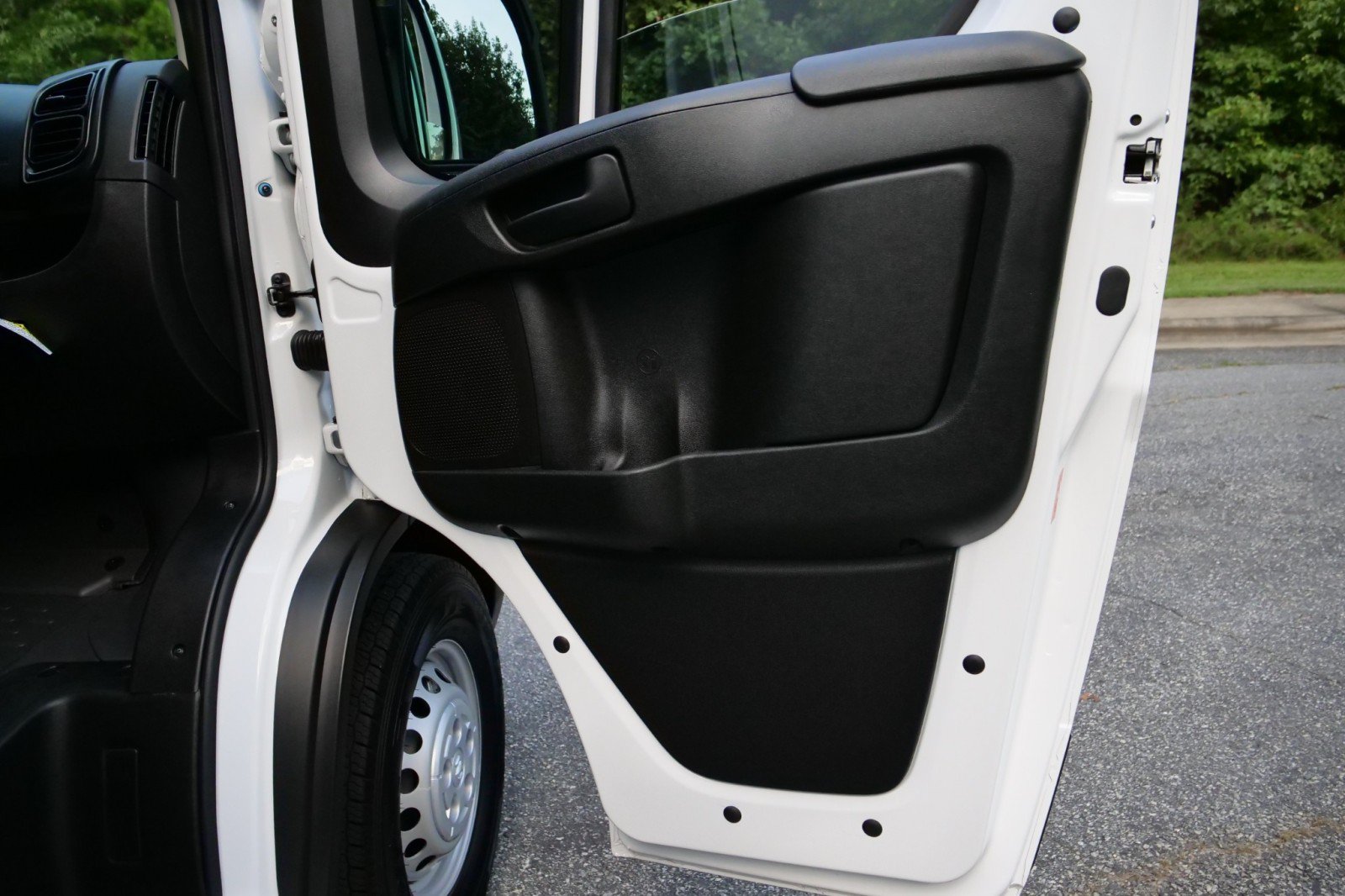 Used 2024 RAM ProMaster 2500 FWD image 30