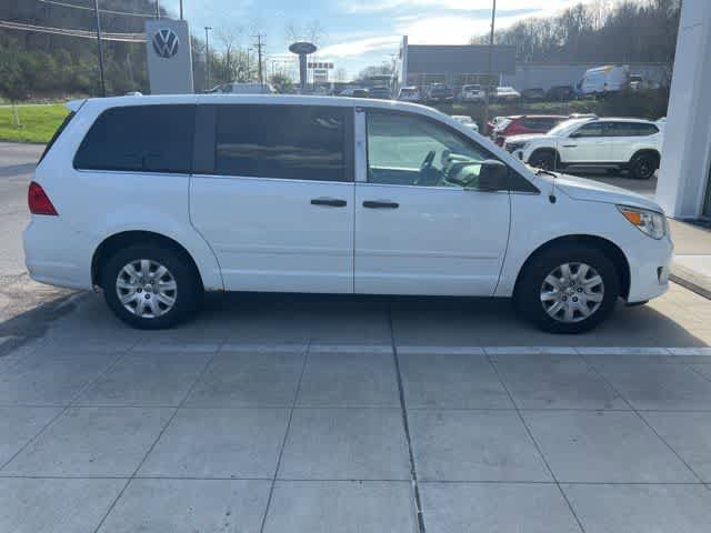 Used 2013 Volkswagen Routan S image 6
