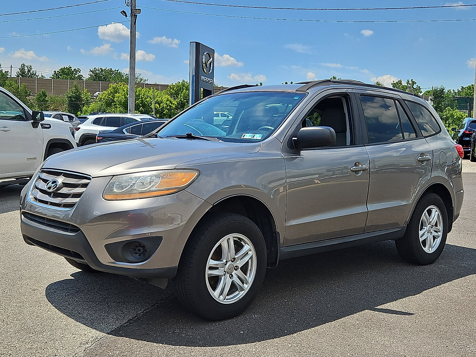 Used 2011 Hyundai Santa Fe GLS FWD image 3