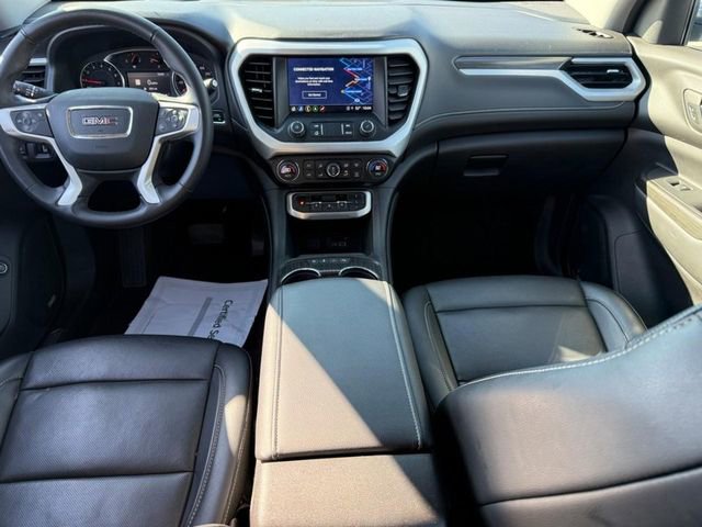 Used 2023 GMC Acadia SLT image 13