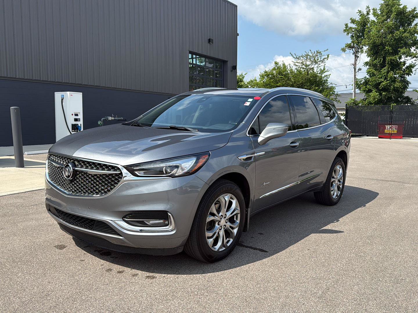 Used 2021 Buick Enclave Avenir w/ Avenir Technology Package AWD/4WD image 7
