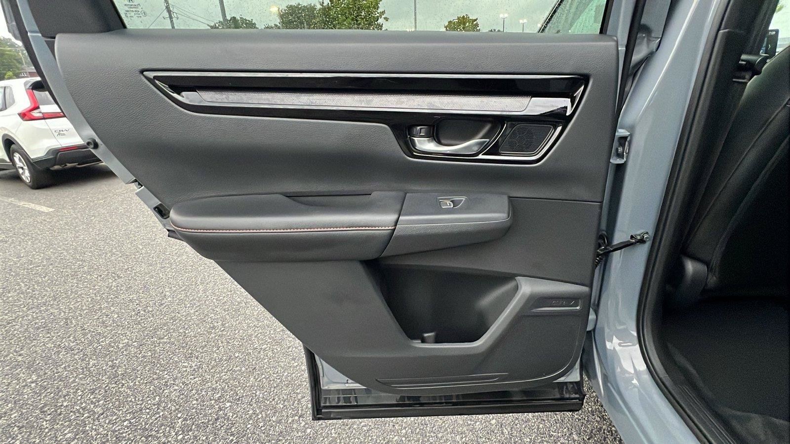 Used 2024 Honda CR-V Sport Touring image 17