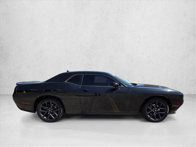 Used 2019 Dodge Challenger SXT w/ Blacktop Package RWD image 4