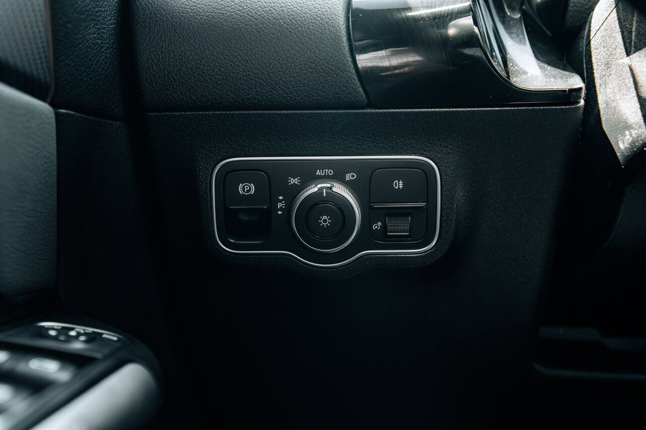 Used 2023 Mercedes-Benz GLA 35 AMG 4MATIC image 28