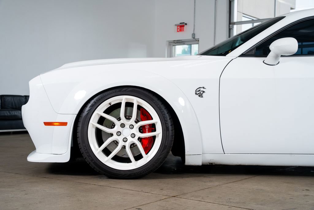 Used 2019 Dodge Challenger SRT Hellcat w/ Widebody Package RWD image 18