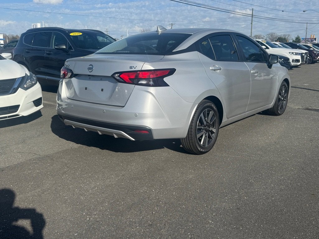 Used 2021 Nissan Versa SV image 6