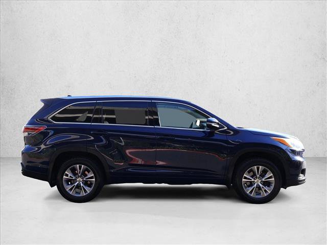 Used 2015 Toyota Highlander XLE AWD/4WD image 5