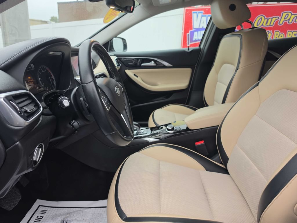 Used 2019 INFINITI QX30 AWD w/ Navigation Package image 17