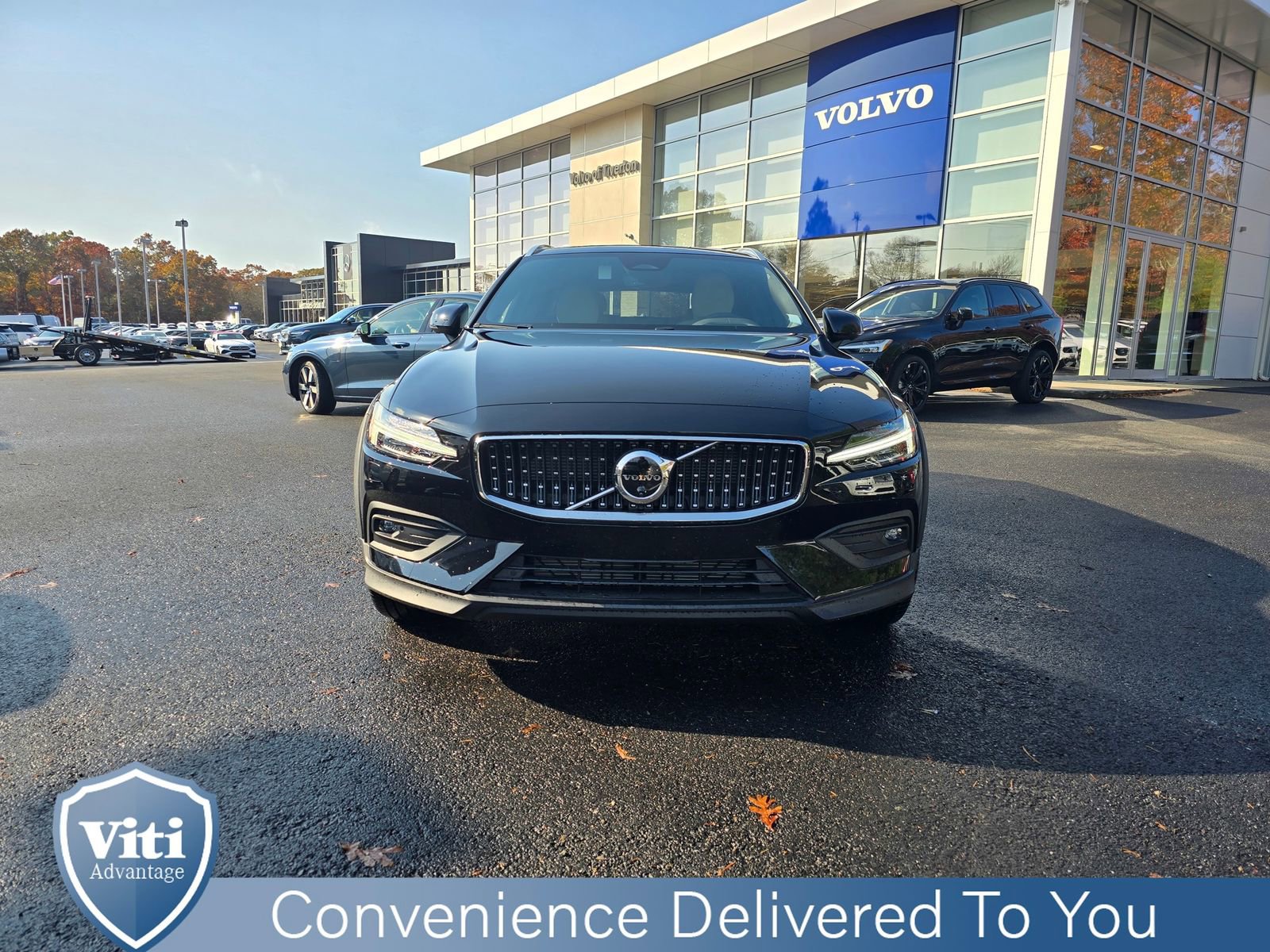 Certified 2025 Volvo V60 B5 Cross Country Ultra w/ Protection Package Premier AWD/4WD image 3