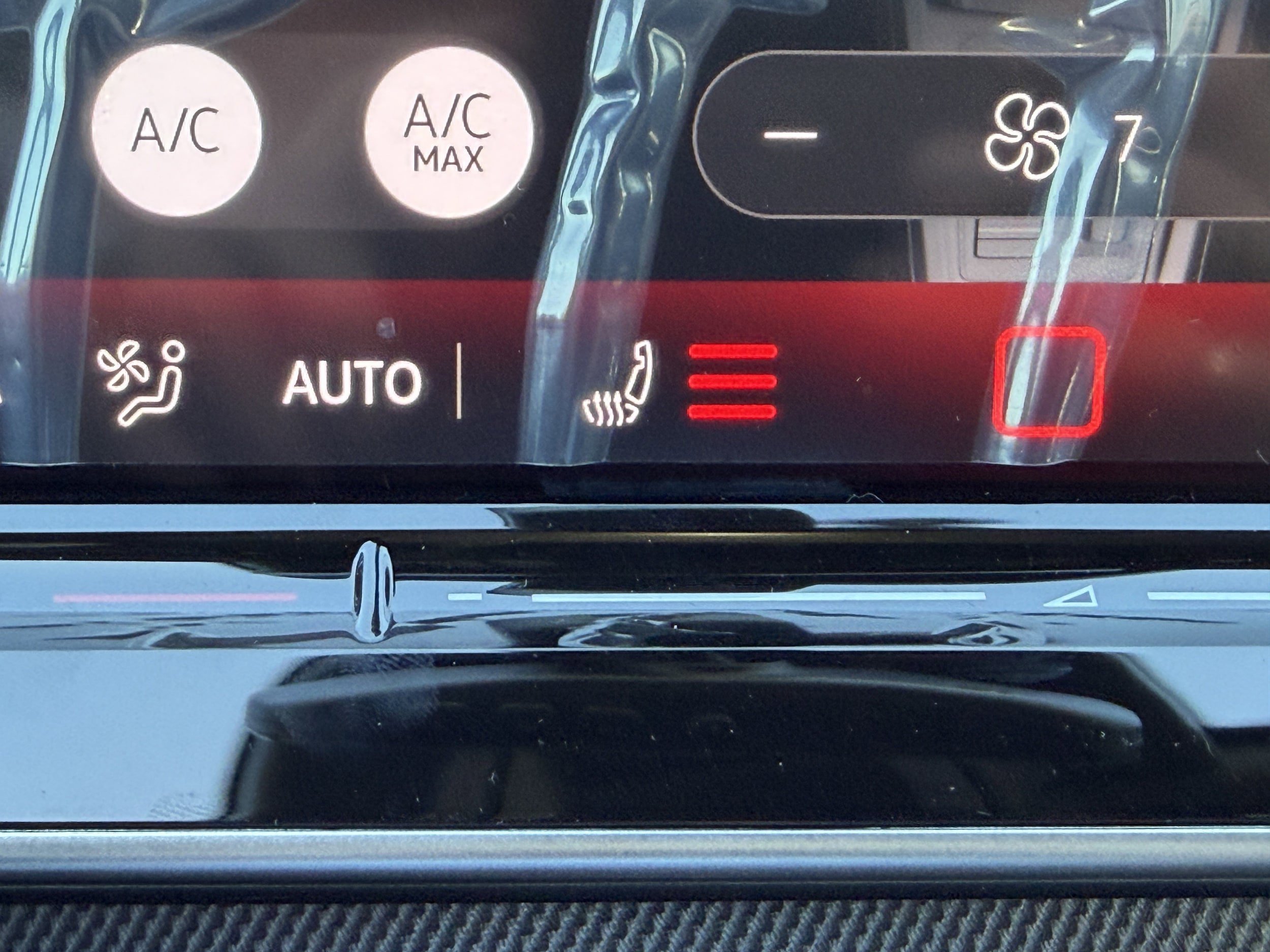 New 2026 Volkswagen GTI SE FWD image 24