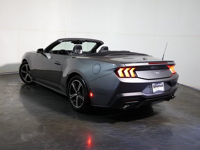 Used 2025 Ford Mustang Premium RWD video 2