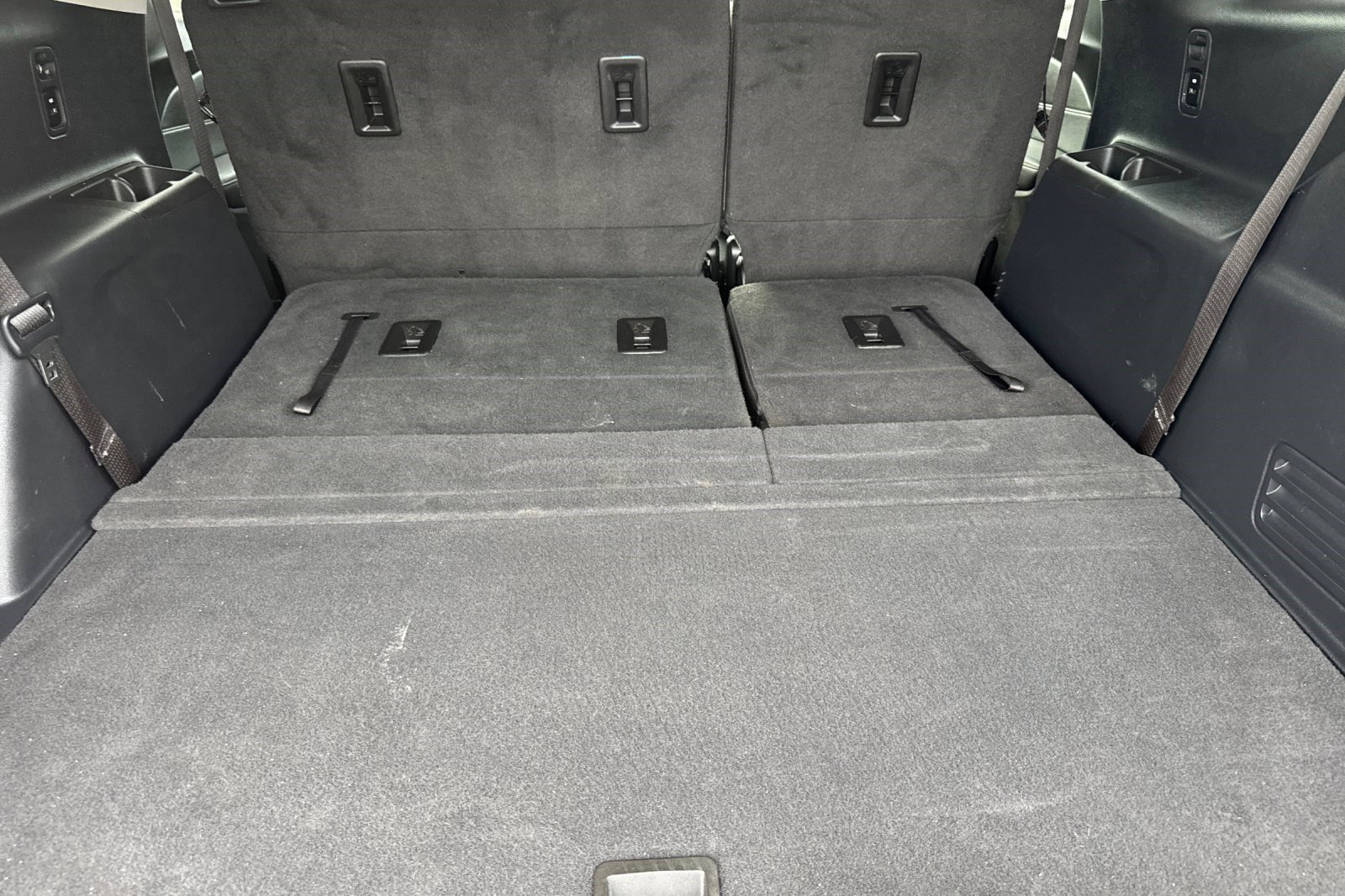 Used 2020 Chevrolet Traverse LS image 32