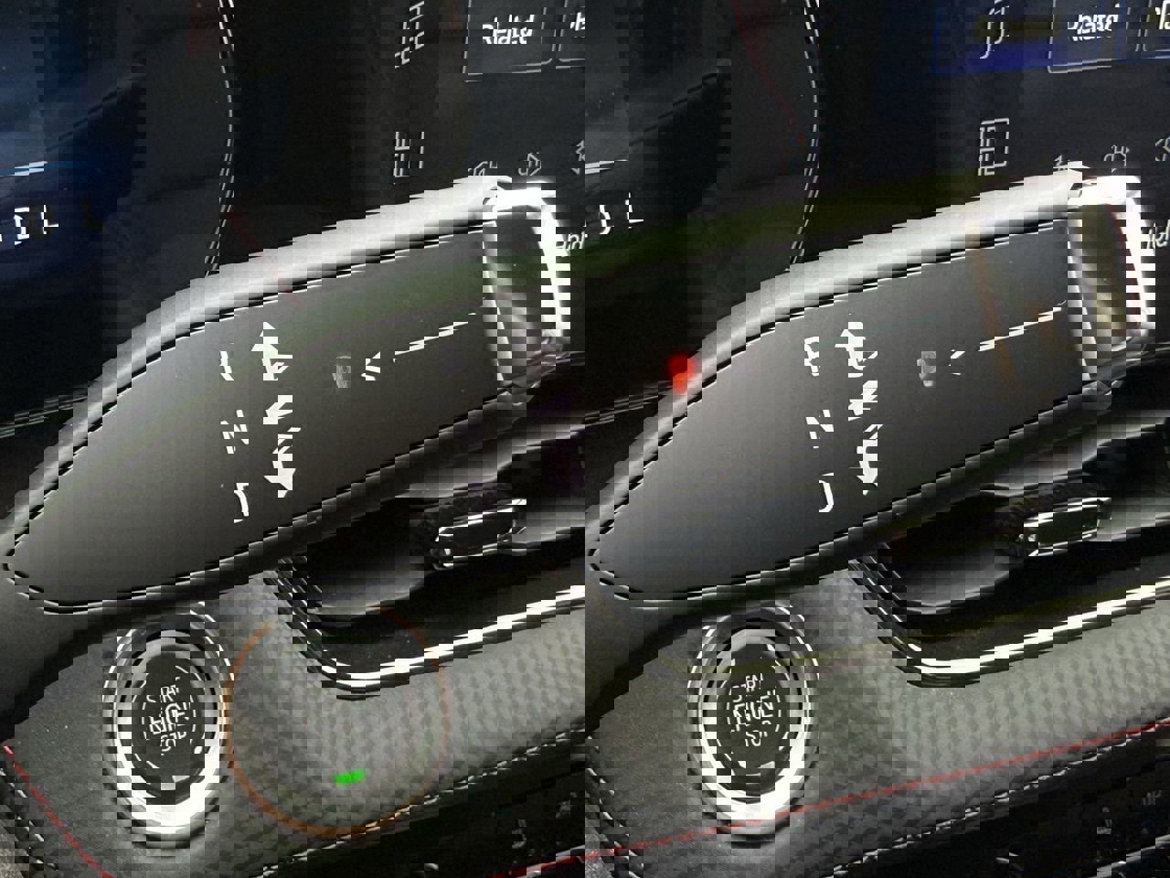 Certified 2025 Chevrolet Equinox RS w/ Safety and Technology Package FWD image 19