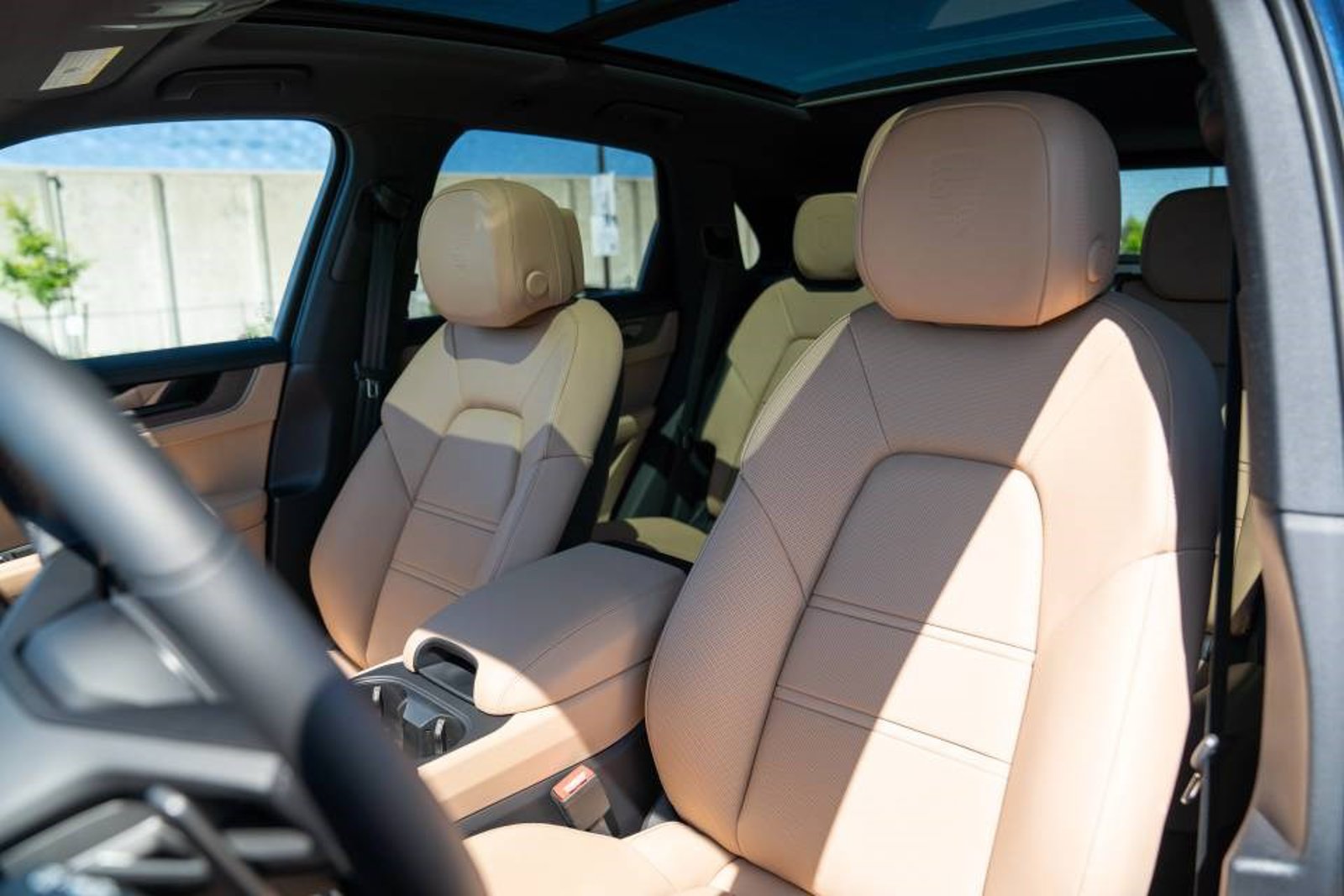 New 2026 Porsche Cayenne E-Hybrid AWD/4WD image 5