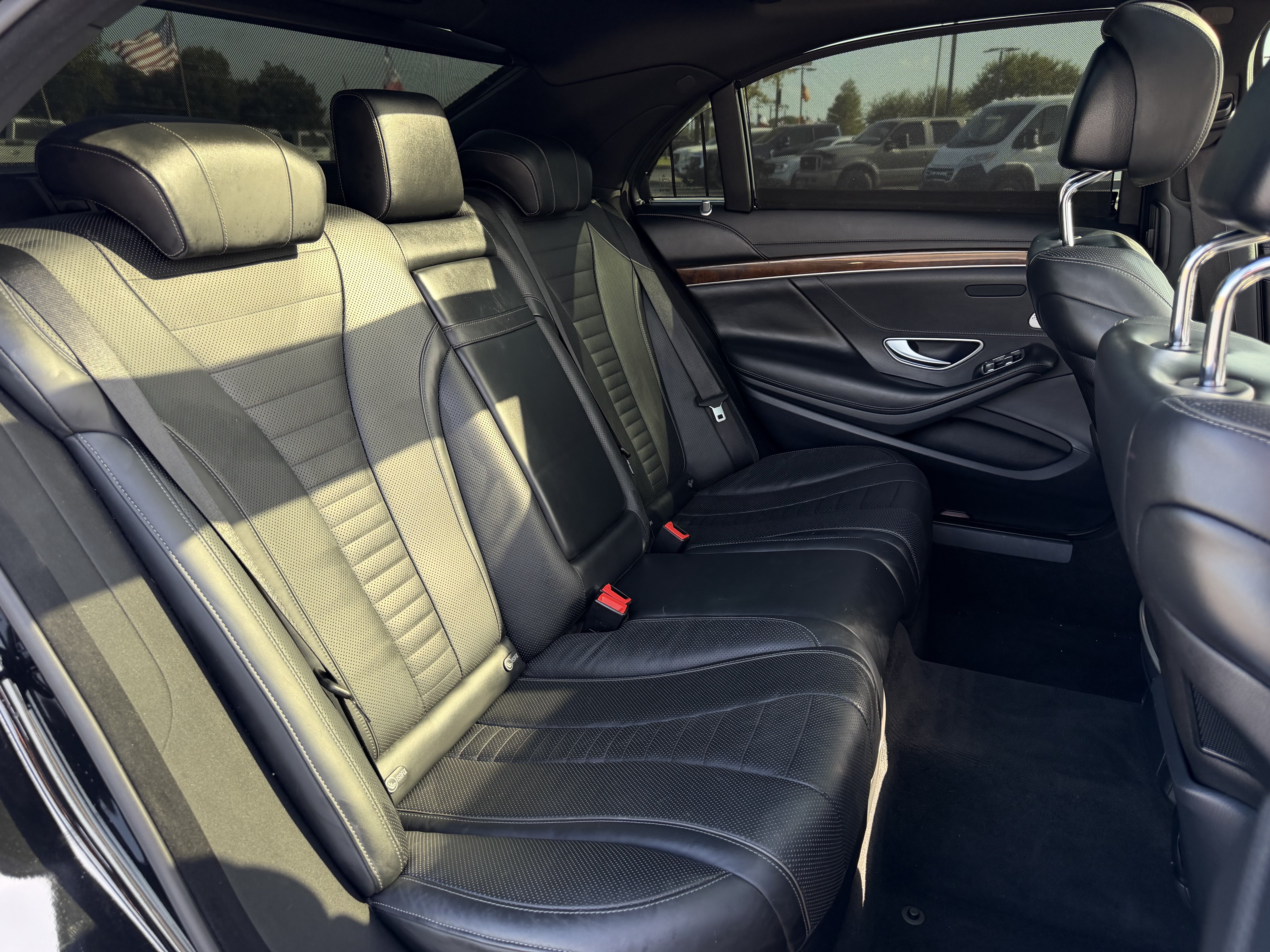 Used 2016 Mercedes-Benz S 550 4MATIC Sedan image 34