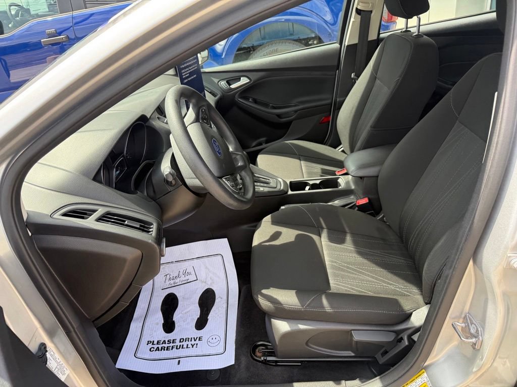 Certified 2017 Ford Focus SE FWD image 21