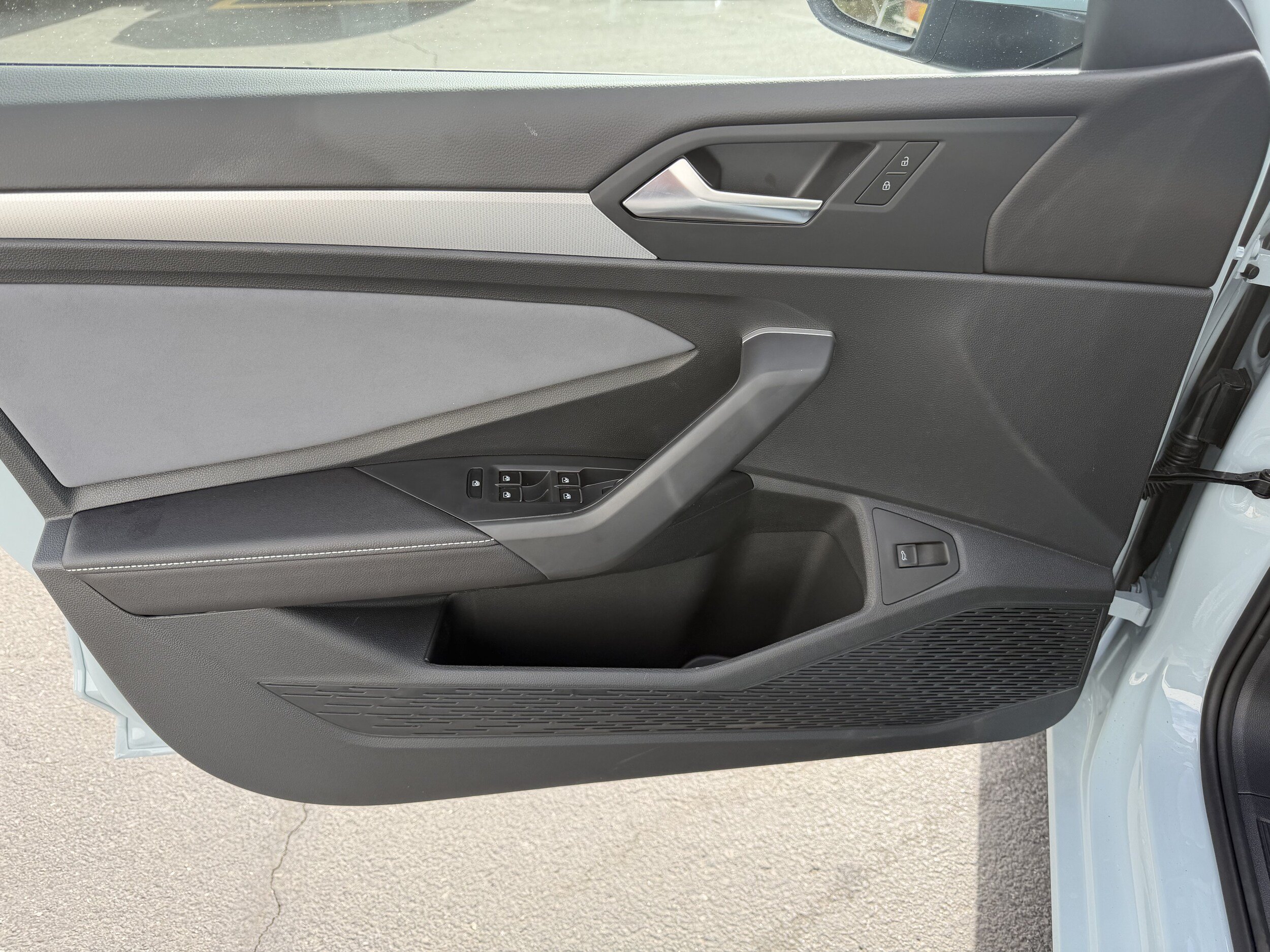 New 2027 Volkswagen Jetta SE FWD image 8