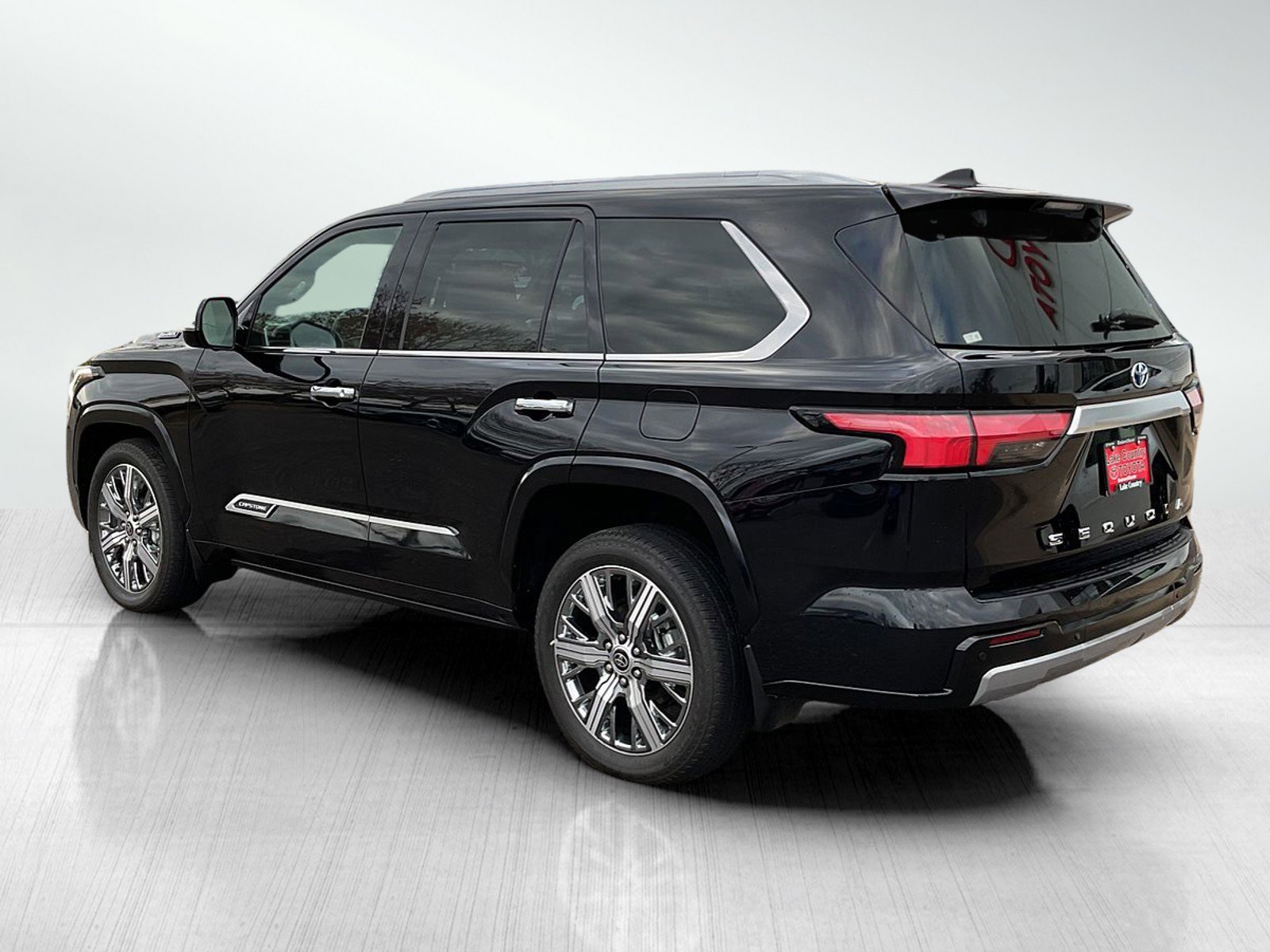 Used 2024 Toyota Sequoia Capstone image 5