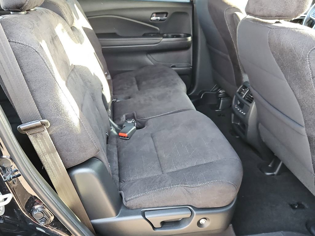 Used 2022 Honda Pilot Sport image 17