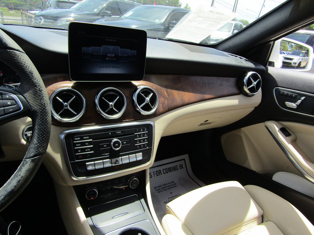 Used 2020 Mercedes-Benz GLA 250 4MATIC image 11
