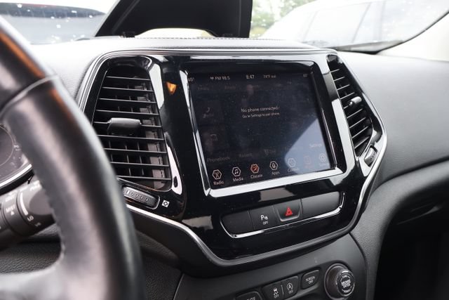 Used 2019 Jeep Cherokee Limited AWD/4WD image 11