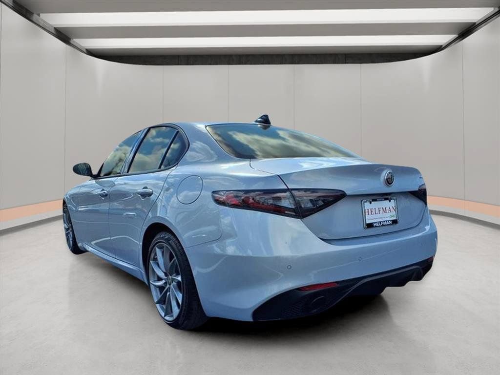 New 2025 Alfa Romeo Giulia RWD image 4
