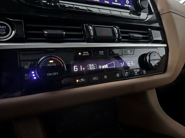 Used 2024 Nissan Pathfinder Platinum FWD image 18
