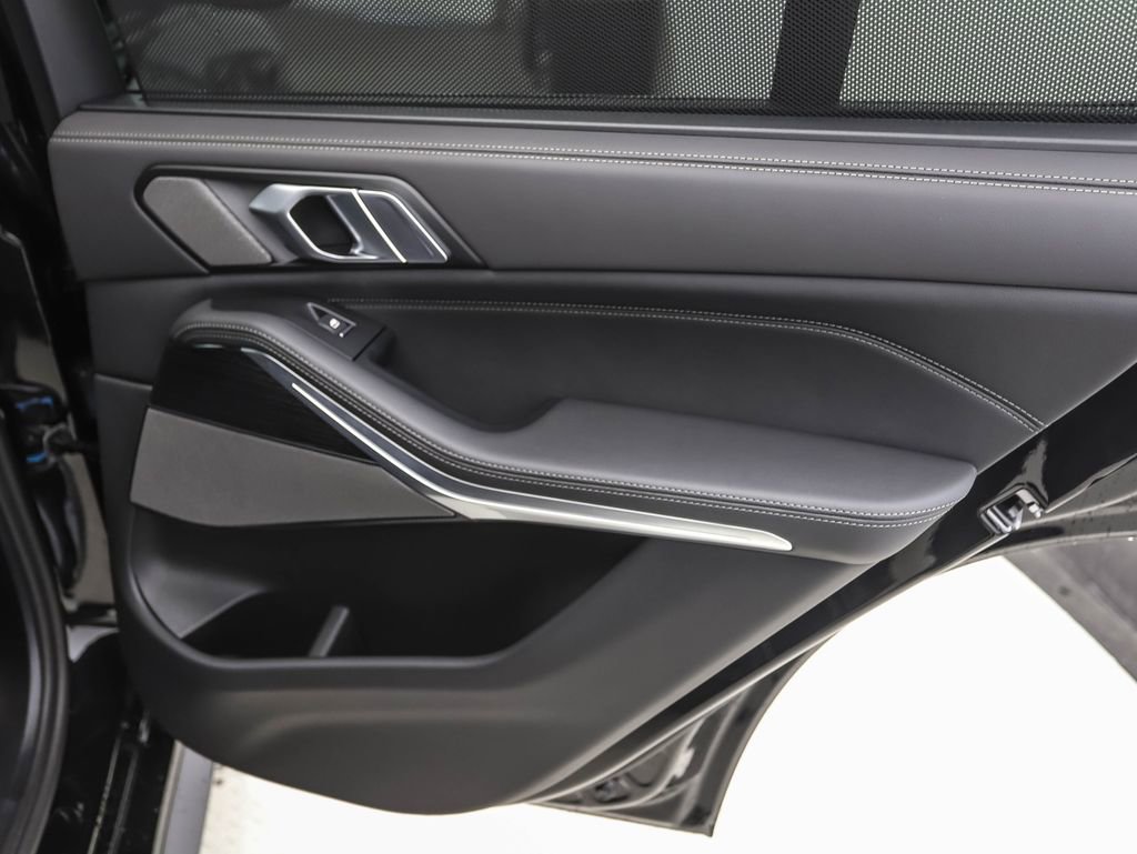 New 2026 BMW X5 M60i image 24