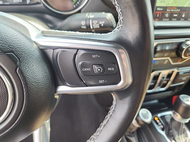 Used 2023 Jeep Wrangler Unlimited Sahara w/ Cold Weather Group AWD/4WD image 17