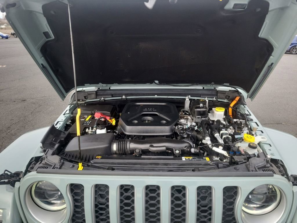 Used 2023 Jeep Wrangler Unlimited Sahara w/ Cold Weather Group image 24