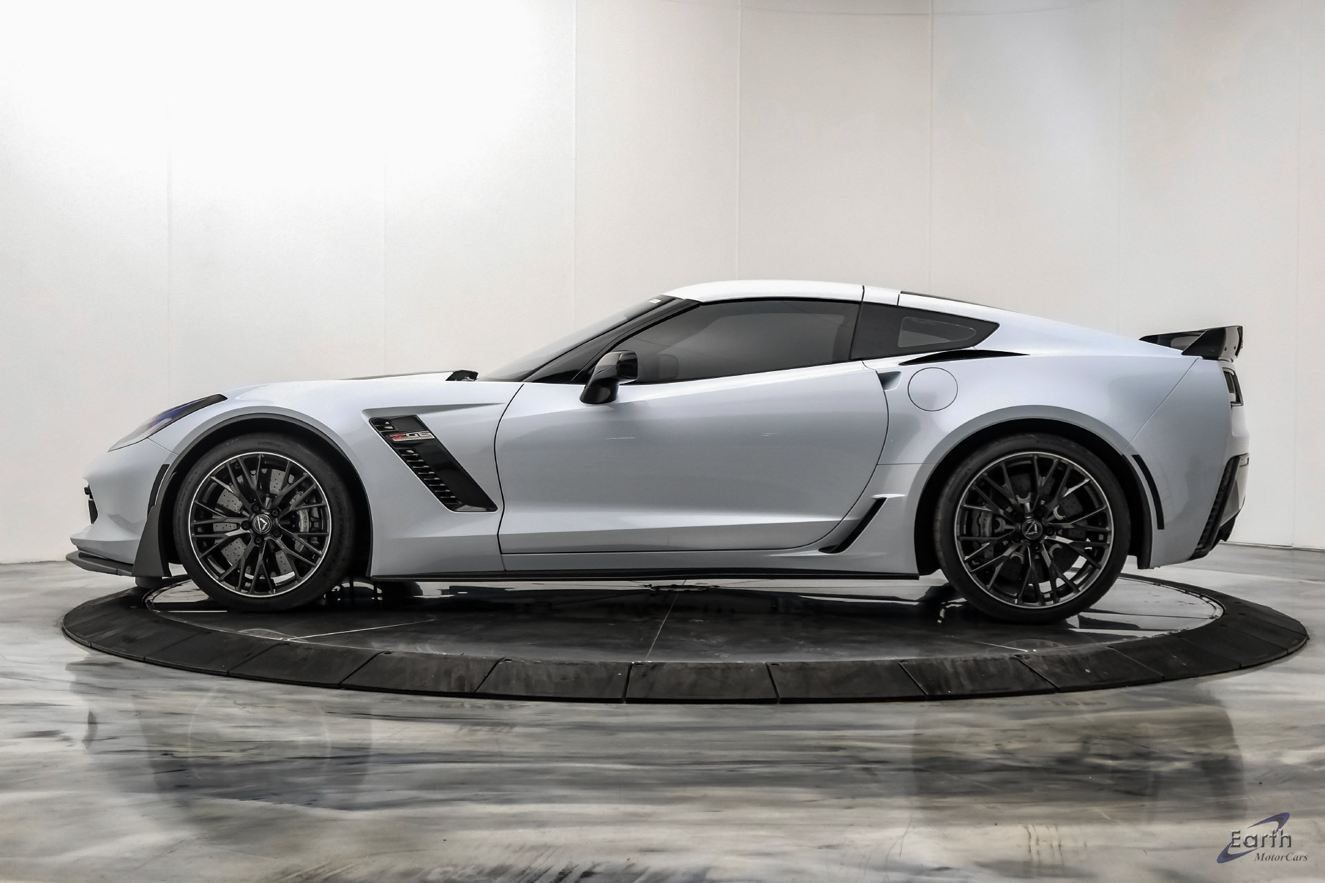 Used 2019 Chevrolet Corvette Z06 RWD image 9